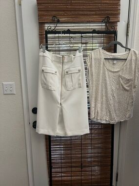 Lot of 2 White House Black Market Cream skirt sz 14 with Gold Metallic Print new